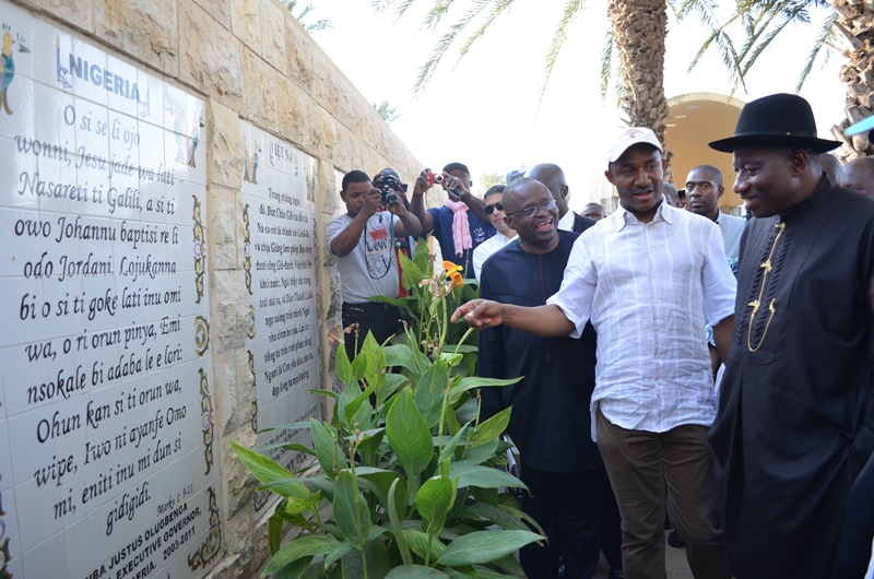 PILGRIMAGE: PRESIDENT JONATHAN LEADS NIGERIAN PILGRIMS IN SPECIAL PRAYERS